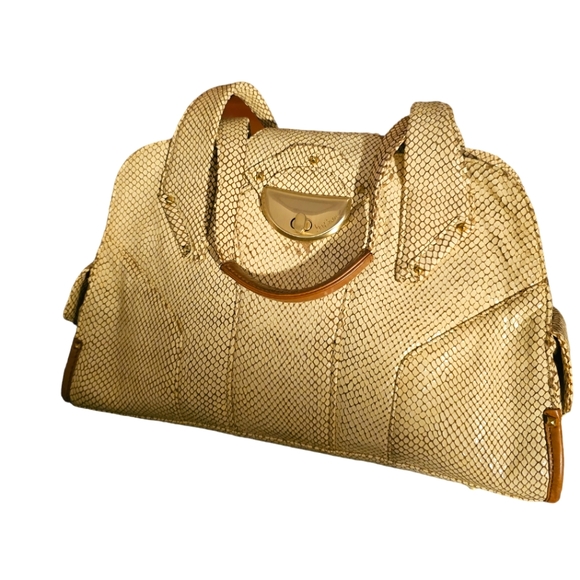 Boktier Beige Leather Scale Shoulder Bag